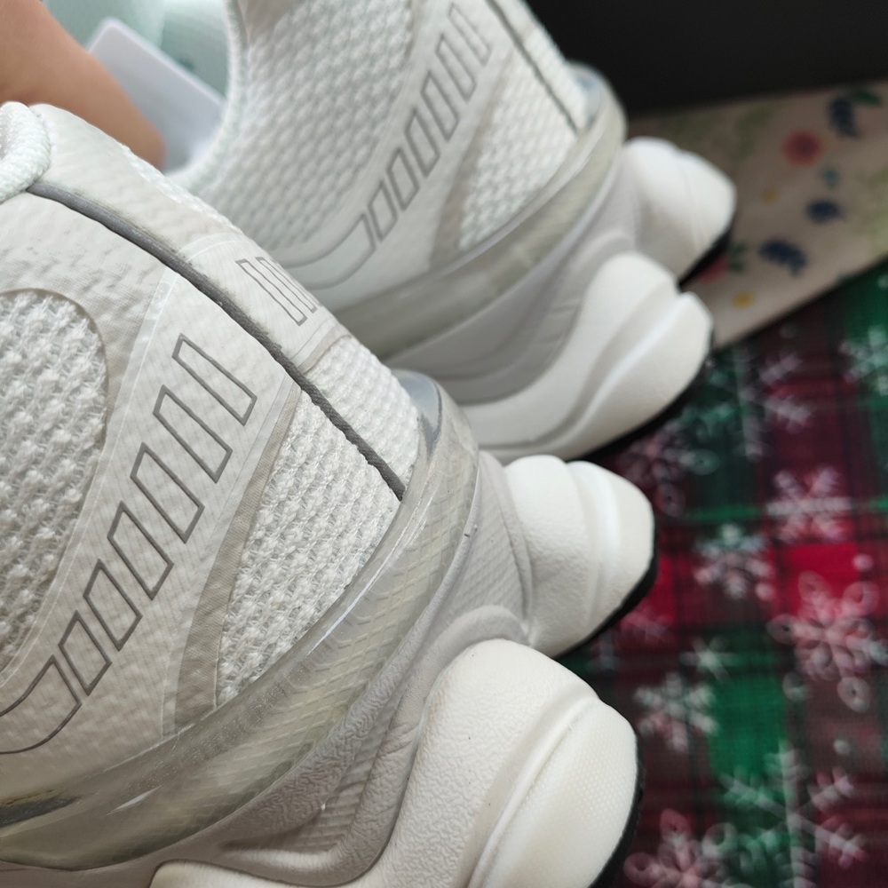 New Balance White Mesh Athletic Sneakers with Light Gray Accents - Picture 5 of 6